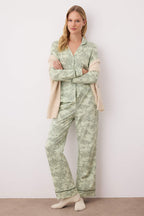 Yeşil %100 Pamuklu Çiçekli Gömlek Yaka Biyeli Örme Pijama Takımı THMAW26PT00152