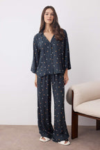 Trendyolmilla Ekru Baskılı Viskon Dokuma Pijama Takımı THMAW26PT00065