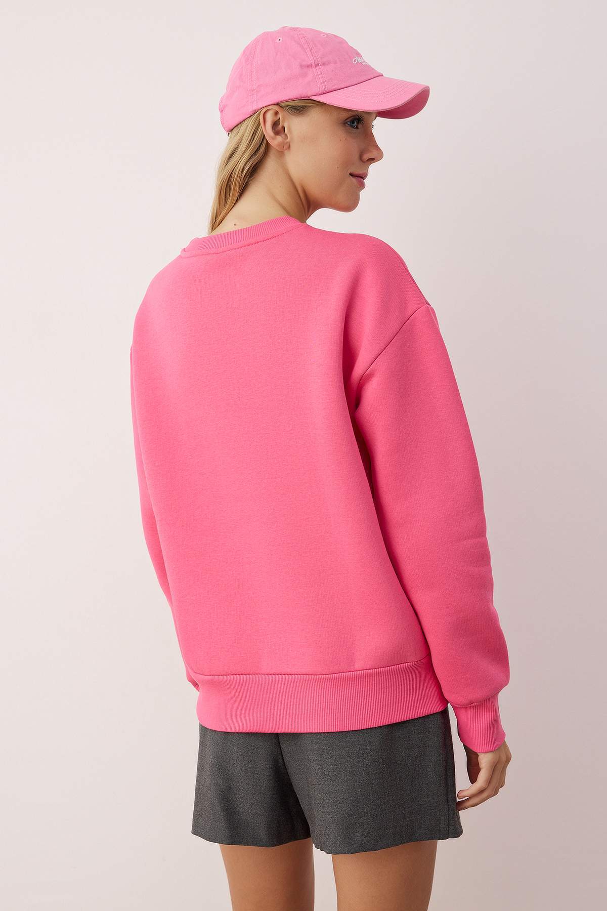 Trendyolmilla Siyah Animal Nakışlı Regular/Normal Kalıp Kalın İçi Polarlı Örme Sweatshirt TWOAW24SW00196