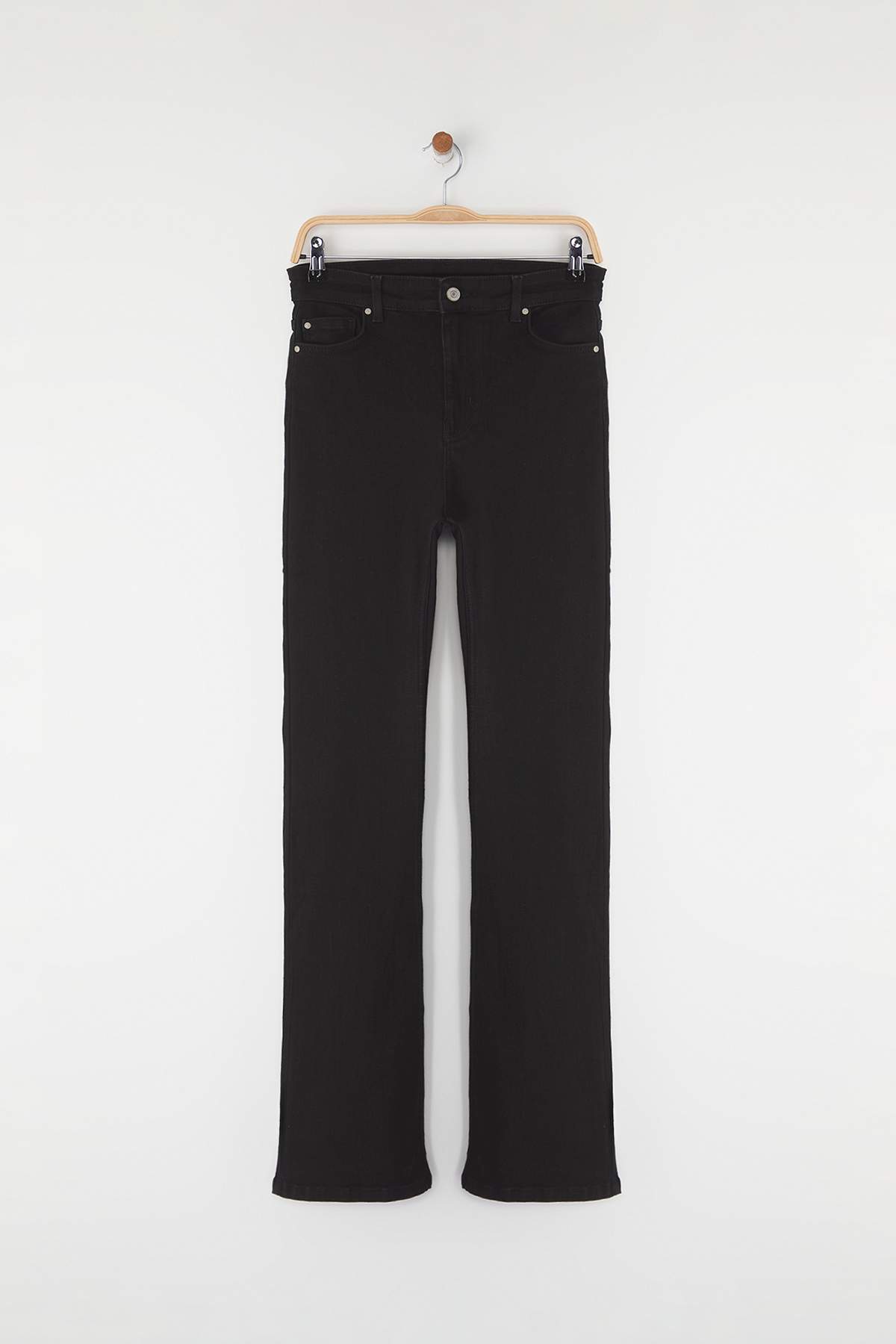 Trendyolmilla Siyah Yüksek Bel Comfort/Esnek Flare Jeans TWOSS25JE00052