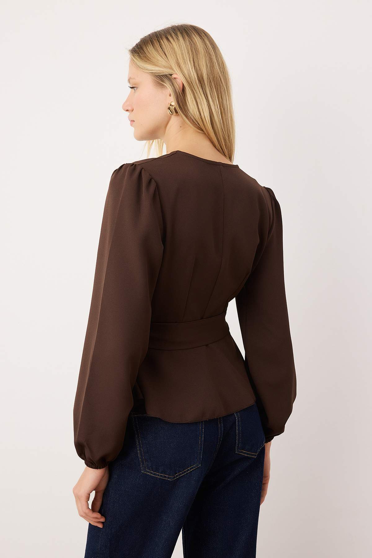 Trendyolmilla Ekru Kruvaze Bağlama Detaylı Dokuma Dokuma Bluz TWOAW20BZ1089