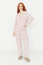 Trendyolmilla Bej %100 Pamuklu Ekoseli Örme Pijama Takımı THMAW20PT0266