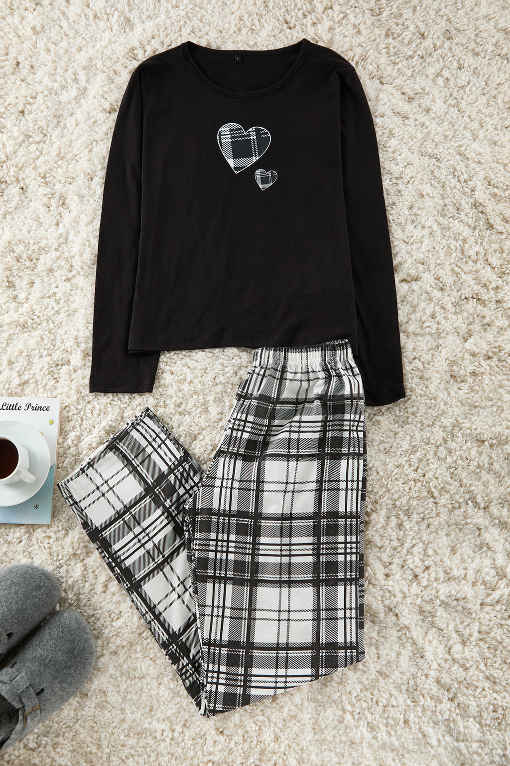 Trendyolmilla Siyah-Kırmızı Pamuklu Yılbaşı Temalı Ekoseli Örme Pijama Takımı THMAW25PT00220
