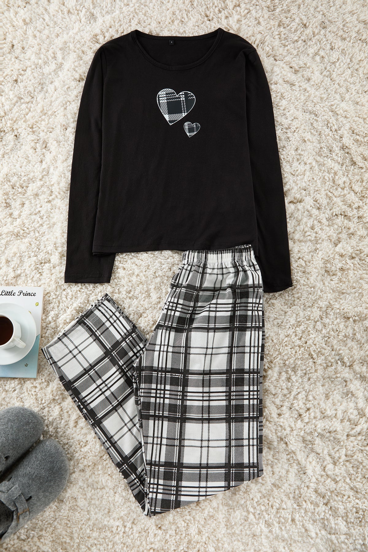 Trendyolmilla Siyah-Kırmızı Pamuklu Yılbaşı Temalı Ekoseli Örme Pijama Takımı THMAW25PT00220