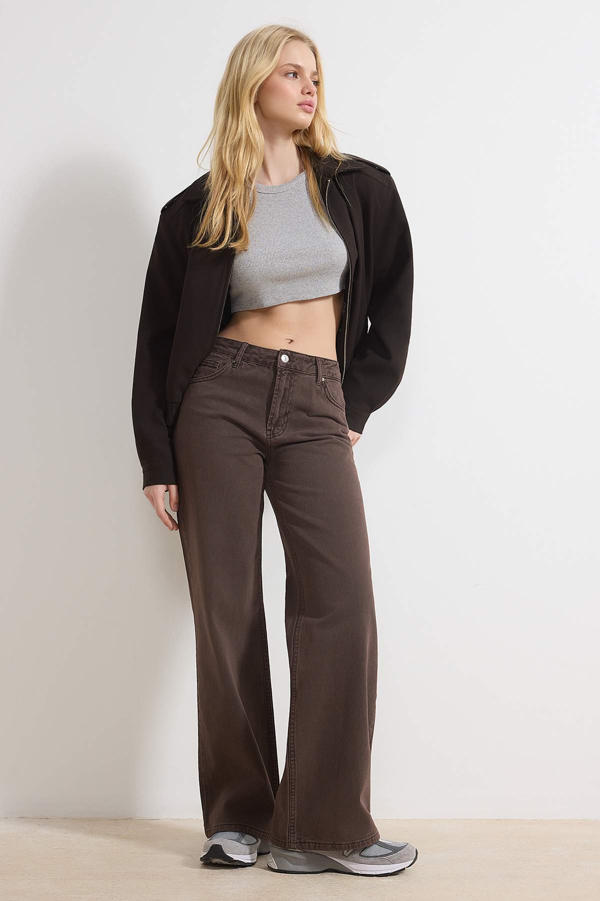 Kahverengi %100 Pamuk Yıkama Efekli Normal Bel Wide Leg Jeans TWOSS26JE00058