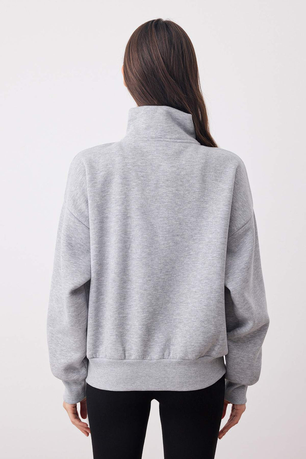 Trendyolmilla Siyah Oversize/Geniş Kalıp Fermuarlı Dik Yaka Kalın Örme Sweatshirt TWOAW26SW00070
