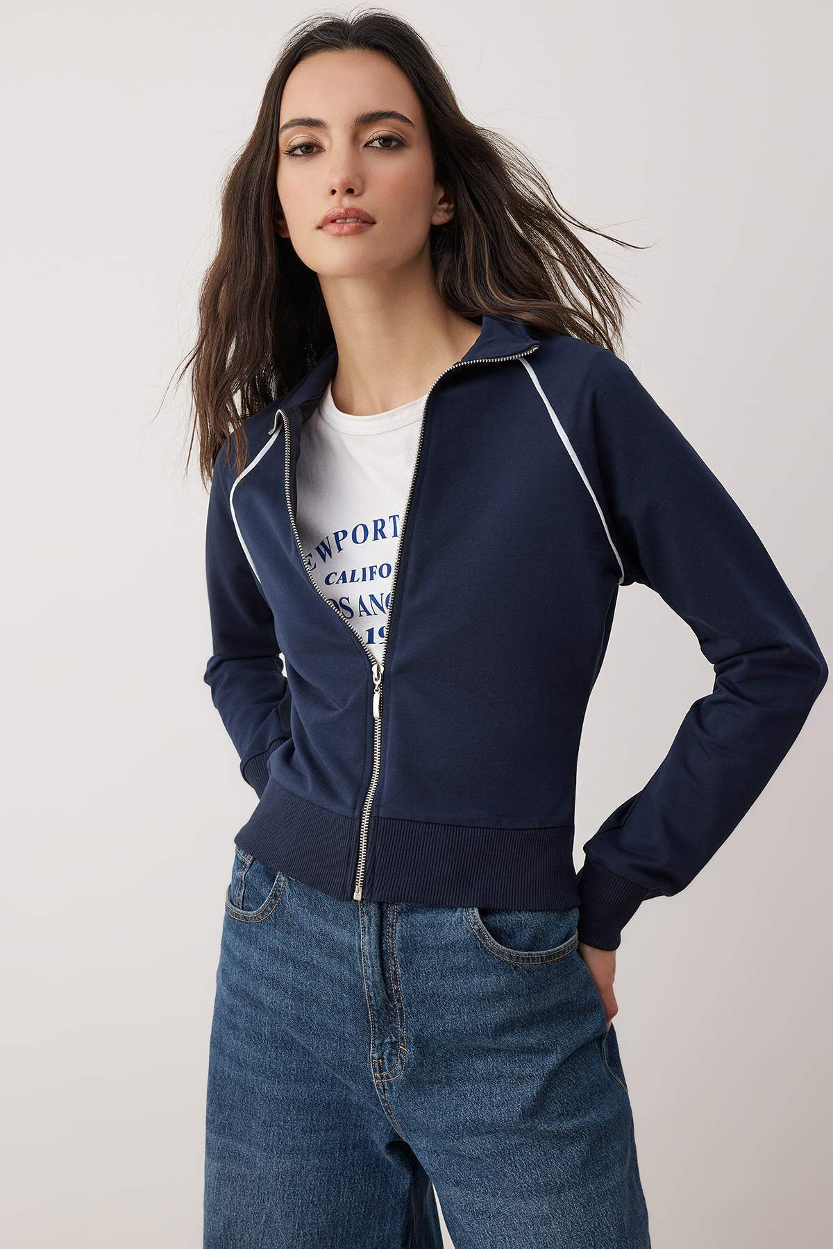 Lacivert Fitted/Vücuda Oturan Biyeli Full Fermuarlı Örme Sweatshirt TWOAW26SW00190 Main image