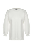 Trendyolmilla Ekru Oversize/Geniş Kalıp Yırtmaç Detaylı Kalın İçi Polarlı Örme Sweatshirt TWOAW23SW00195