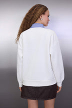 Trendyolmilla Ekru Oversize/Geniş Kalıp Dokuma Garni Detaylı Polo Yaka Örme Sweatshirt TWOAW26SW00116