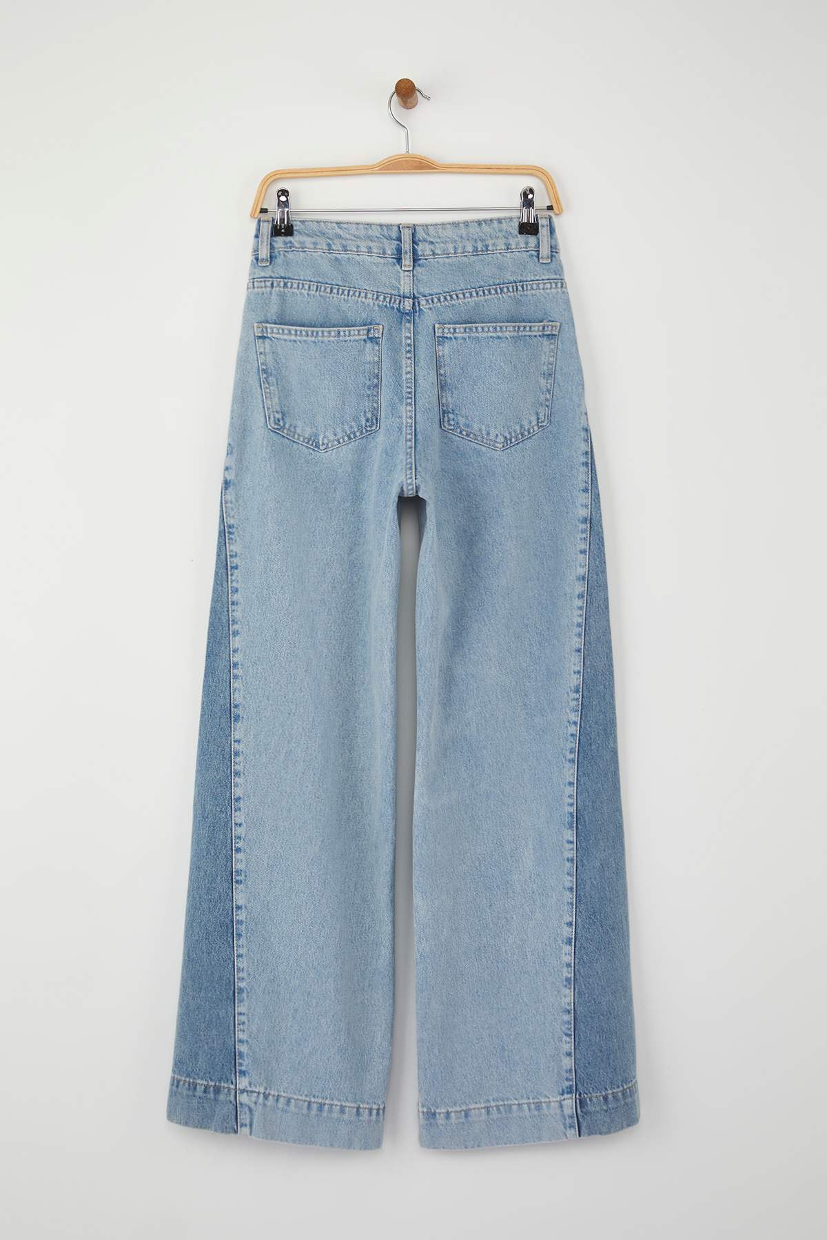 Trendyolmilla Özel Koleksiyon Mavi Yüksek Bel Renk Bloklu Wide Leg Geniş Paça Jeans TWOAW26JE00099 Secondary image
