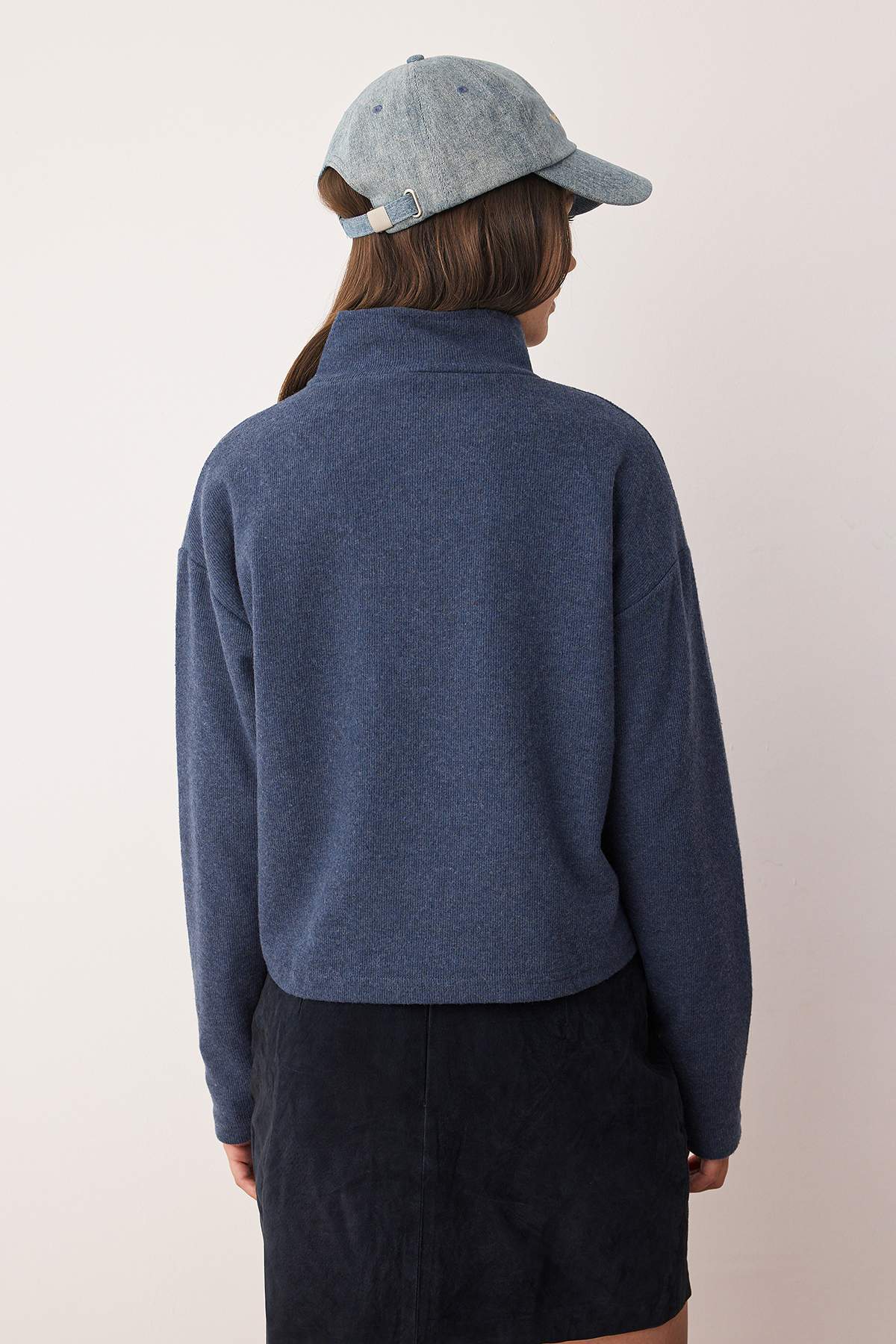 Trendyolmilla Mavi Selanik/Triko Görünümlü Fermuarlı Yaka Regular/Normal Kalıp Örme Sweatshirt TWOAW22SW0732