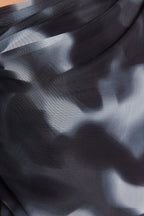 Trendyolmilla Antrasit Tül Fitted/Vücuda Oturan Astarlı Asimetrik Yaka Bluz TWOAW24BZ00051