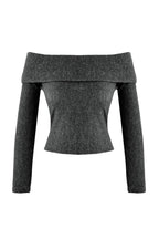 Trendyolmilla Antrasit Yumoş Düşük Omuzlu Carmen Yaka Fitted/Vücuda Oturan Örme Bluz TWOAW26BZ00081
