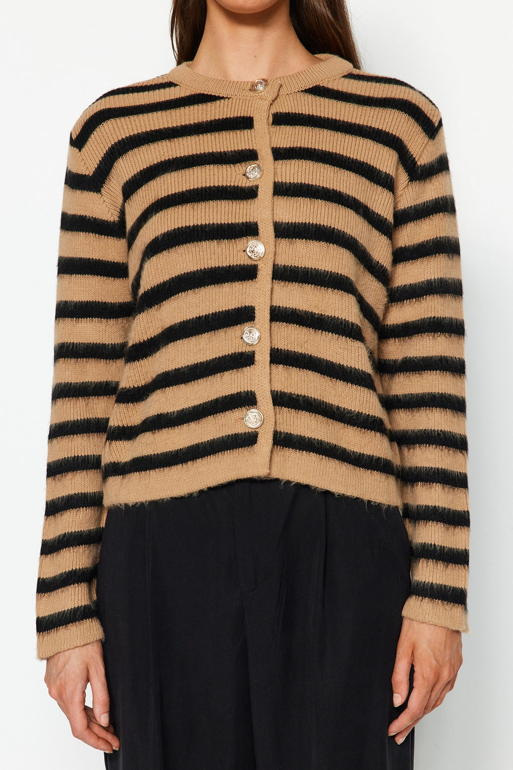 Trendyolmilla Lacivert Yumuşak Dokulu Çizgili Fitted Triko Hırka TWOAW24HI00040