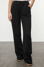 Trendyolmilla Bej More Sustainable %100 Tencel™ Beli Lastikli Yüksek Bel Jeans TWOSS24JE00203