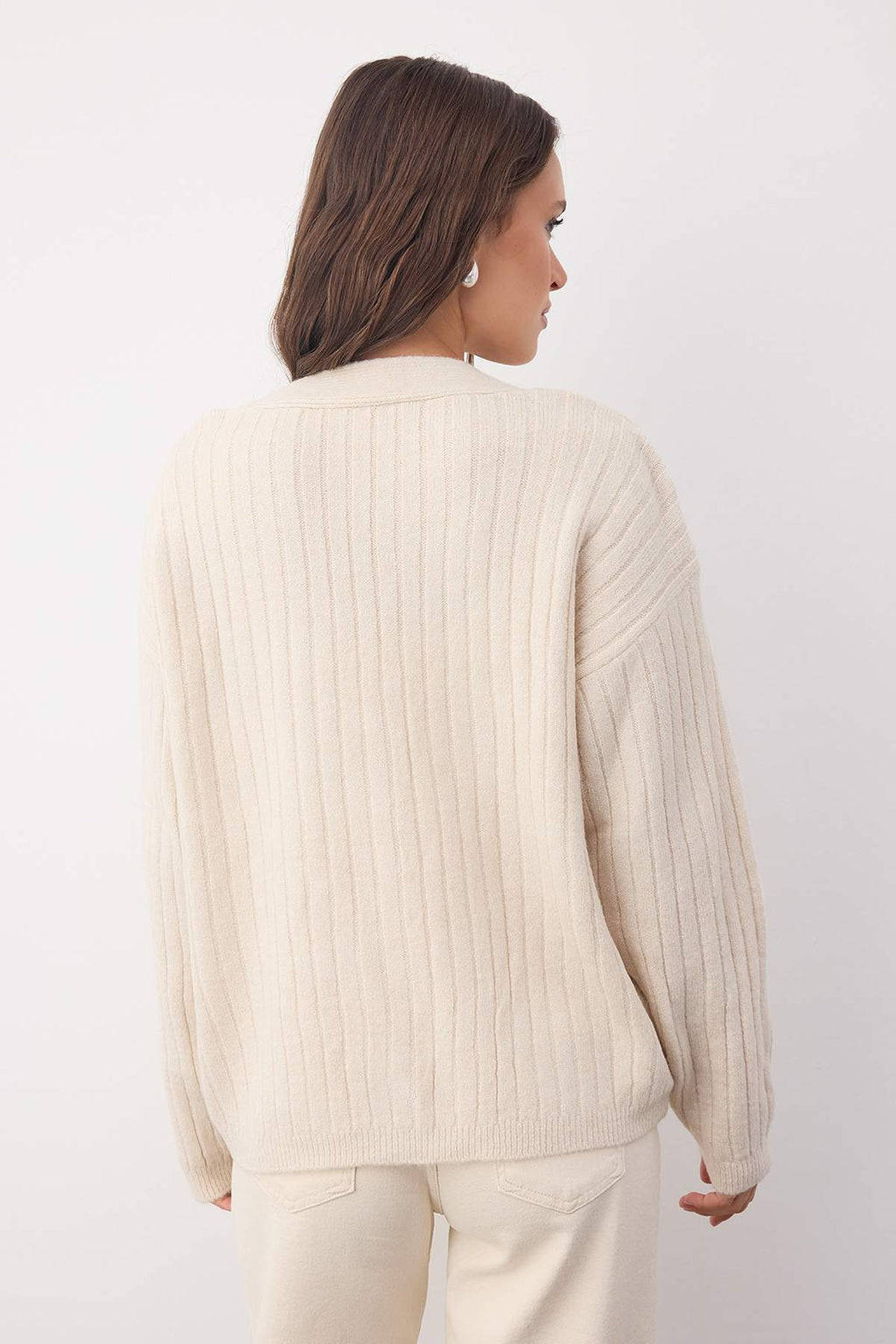 Trendyolmilla Wardrobe Essentials Taş Yumuşak Dokulu Basic Geniş Kalıp Triko Hırka | TWOAW26HI00119
