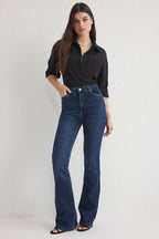 Trendyolmilla Koyu Mavi Yüksek Bel Comfort/Esnek Flare İspanyol Paça Jeans TWOSS25JE00110