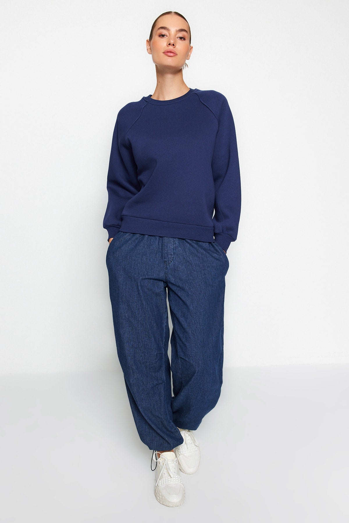 Trendyolmilla Lila Relaxed/Rahat Kalıp Basic Reglan Kol Bisiklet Yaka Örme Sweatshirt TWOAW24SW00104