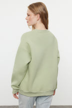 Trendyolmilla Bordo Kalın İçi Polarlı Oversize/Rahat Kesim Slogan Nakışlı Örme Sweatshirt TWOAW25SW00030
