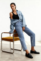 Trendyolmilla Siyah Yüksek Bel Mom %100 Pamuk Non-Stretch Jeans TWOSS23JE00067