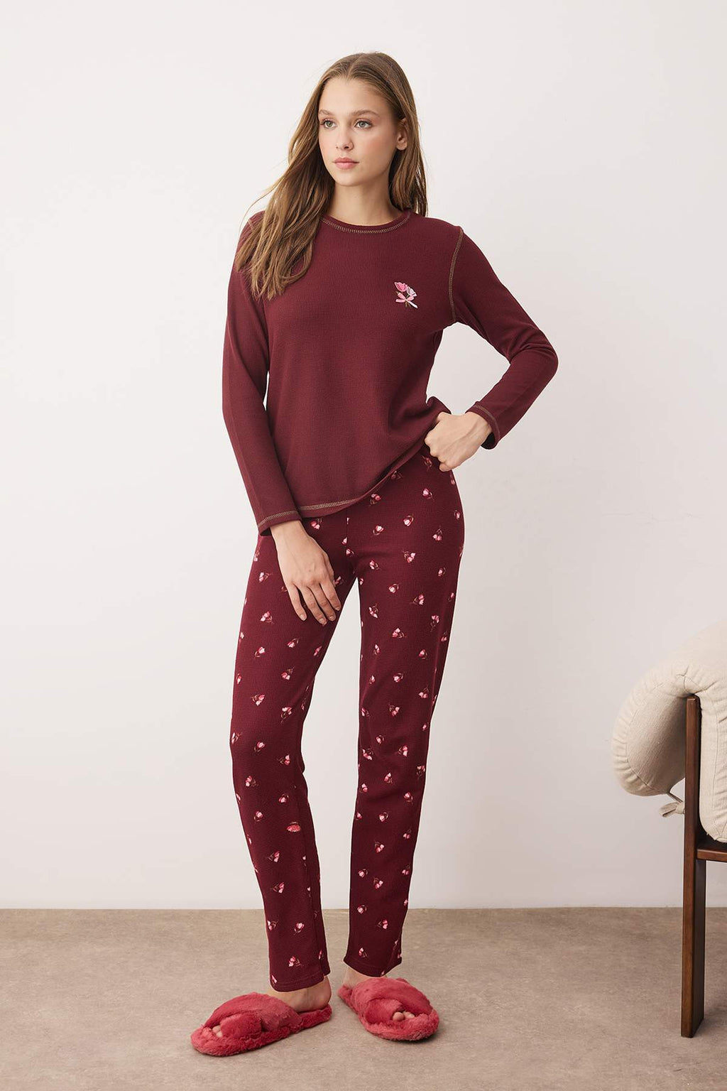 Trendyolmilla Bordo Kurdele/Fiyonklu Yumuşak Kışlık Waffle Örme Pijama Takımı THMAW26PT00187