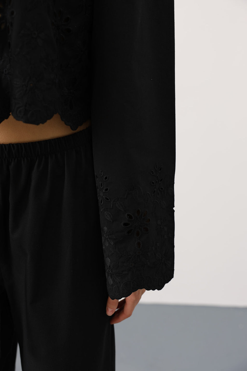 Trendyolmilla Taş %100 Pamuk Poplin Paça Detaylı Pantolon TWOSS25PL00133