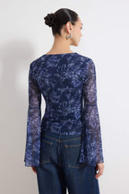 Trendyolmilla Çok Renkli Boho/Boho Chic Baskılı V yaka İspanyol Kol Tül Esnek Örme Bluz TWOAW26BZ00239