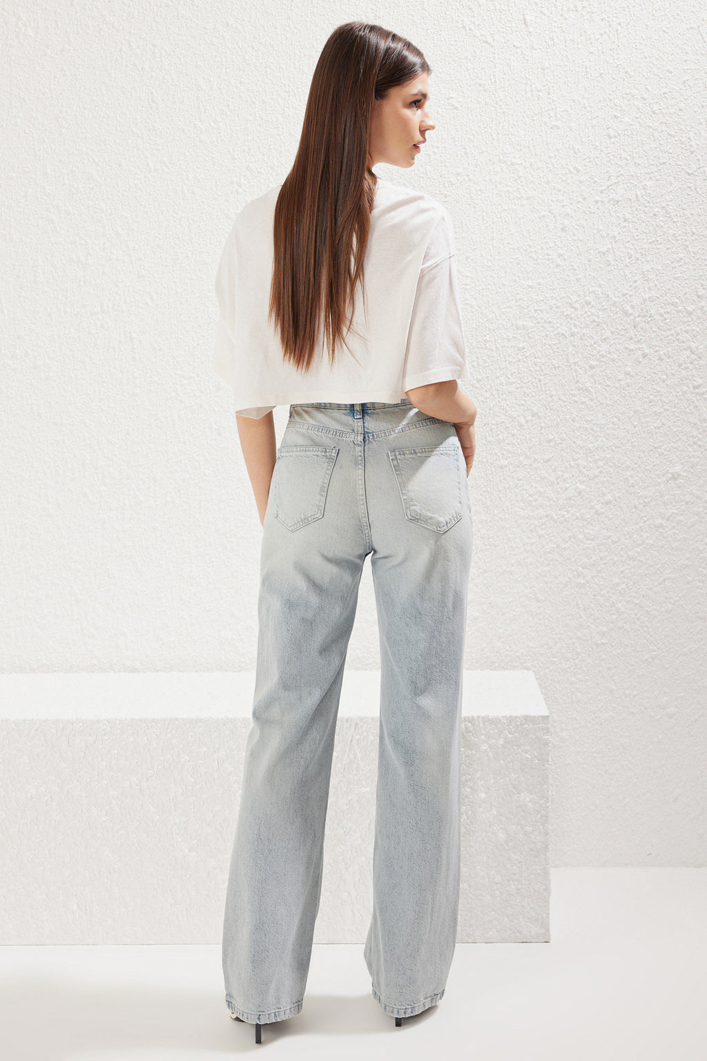 Trendyolmilla Açık Mavi Premium Yüksek Bel Wide Leg Jeans TWOSS25JE00089