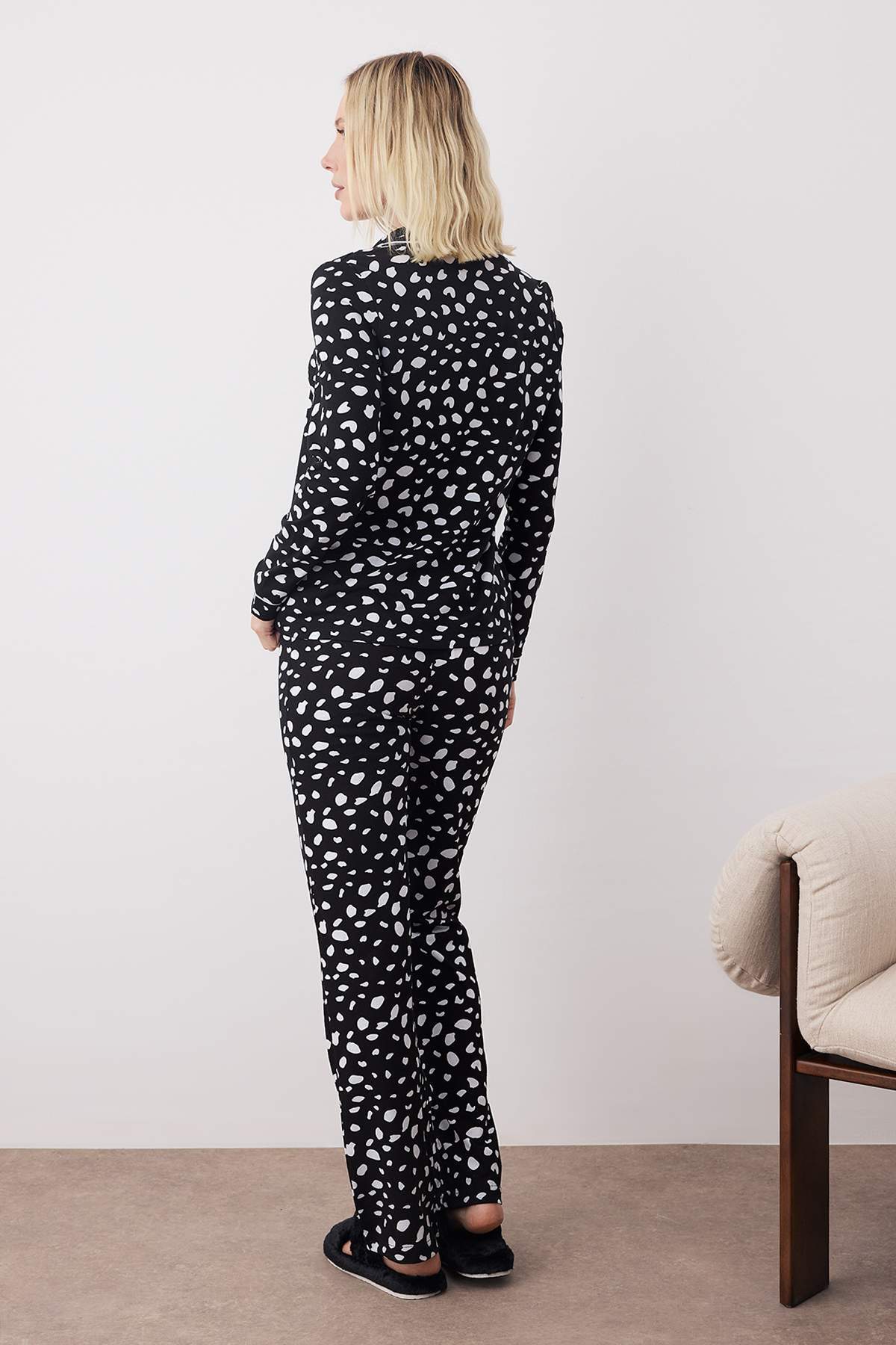 Trendyolmilla Pudra %100 Pamuklu Leopar Desenli Gömlek-Pantolon Örme Pijama Takımı THMAW21PT0489