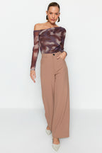 Trendyolmilla Antrasit Tül Fitted/Vücuda Oturan Astarlı Asimetrik Yaka Bluz TWOAW24BZ00051