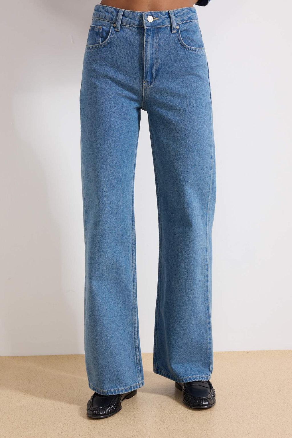 Trendyolmilla Koyu Mavi Yüksek Bel Wide Leg Geniş Paça %100 Pamuk Non-Stretch Jeans TWOSS23JE00068