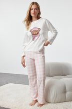 Trendyolmilla Siyah %100 Pamuklu Ayıcıklı Ekoseli Örme Pijama Takımı THMAW25PT00088