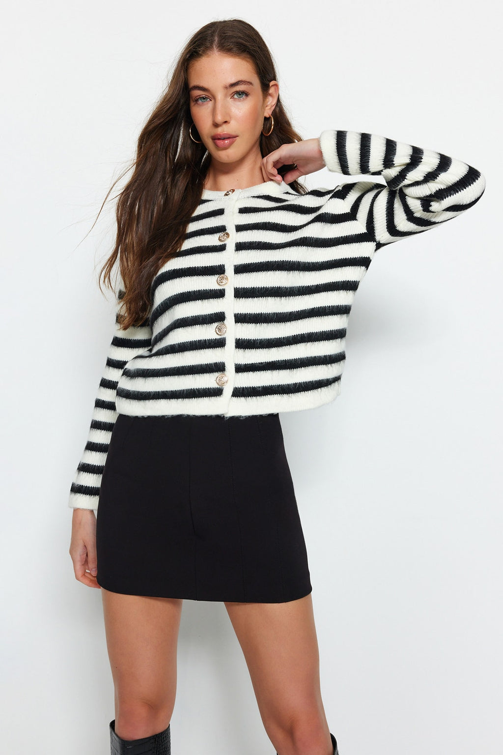 Trendyolmilla Lacivert Yumuşak Dokulu Çizgili Fitted Triko Hırka TWOAW24HI00040