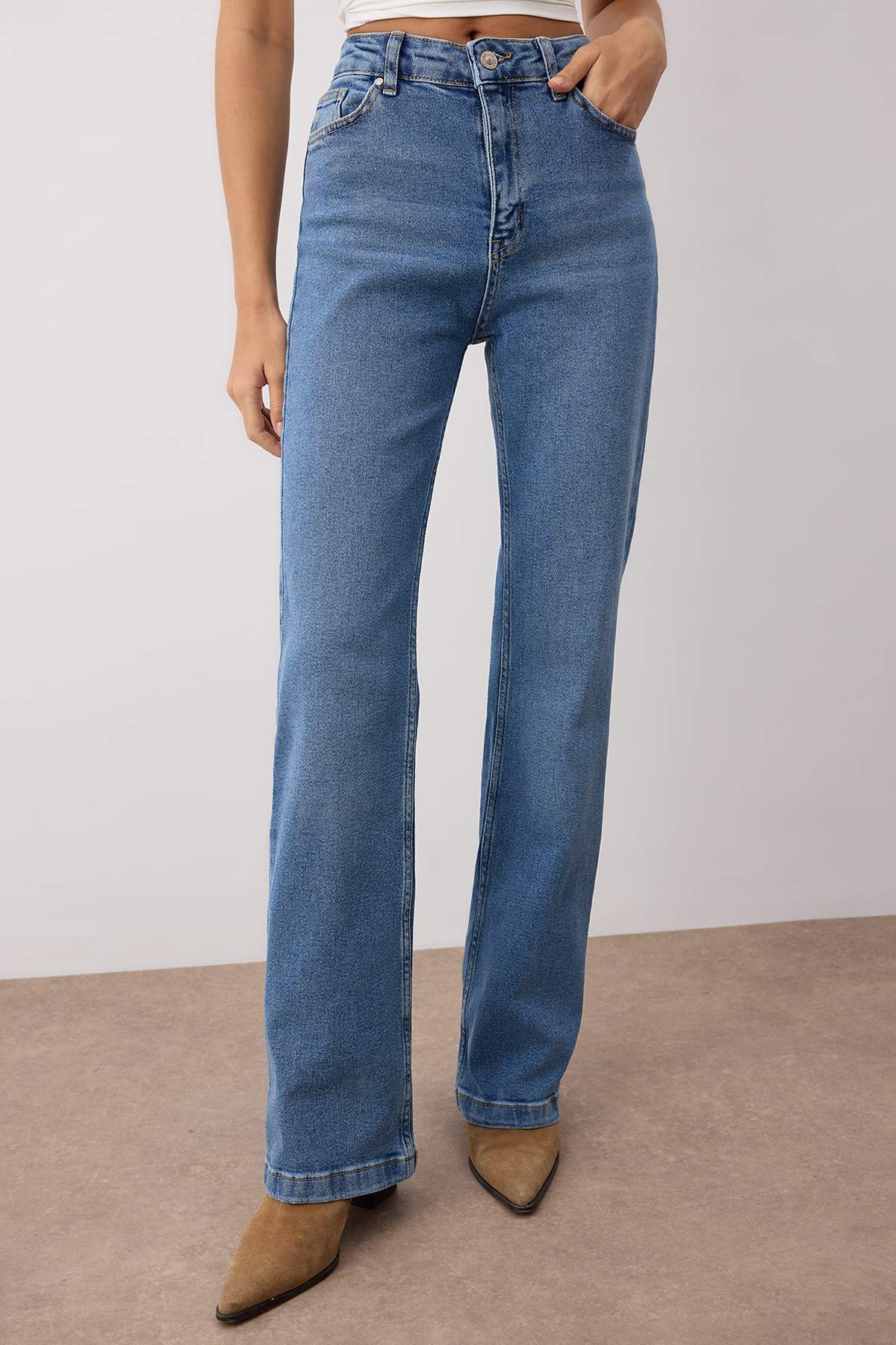 Trendyolmilla Kahverengi Yüksek Bel Orta Esnek Flare İspanyol Paça Jeans TWOAW26JE00047