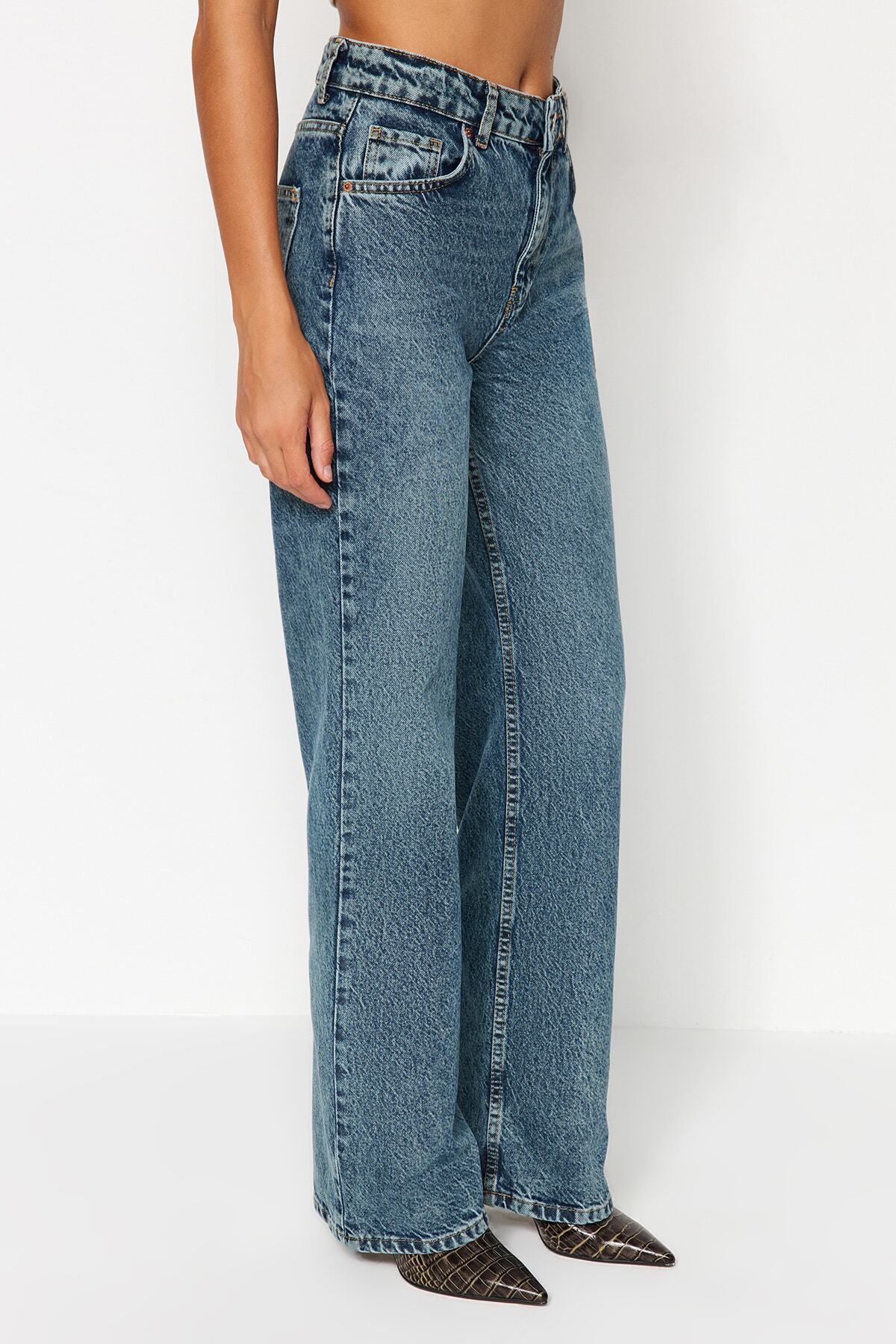 Trendyolmilla Mavi Soluk Efekt Vintage Yüksek Bel Wide Leg Geniş Paça %100 Pamuk Non-Stretch Jeans TWOAW24JE00089