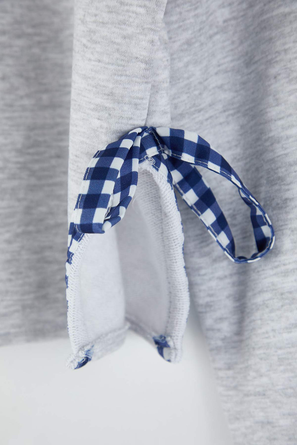 Trendyolmilla Lacivert Kalın İçi Polarlı Kurdele Detaylı Crop Boy Örme Sweatshirt TWOAW26SW00075