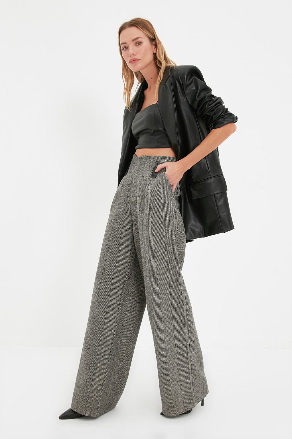 Trendyolmilla Kahverengi Düğme Detaylı Wide Leg Dokuma  Pantolon TWOAW21PL0492