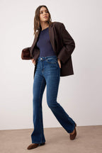 Trendyolmilla More Sustainable Koyu Mavi Yüksek Bel Orta Esnek Flare İspanyol Paça Jeans TWOSS23JE00063