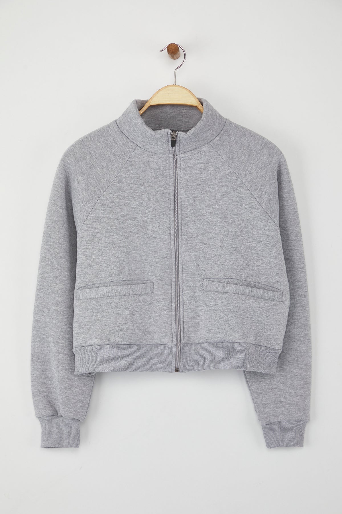Trendyolmilla Siyah Regular/Normal Kalıp Fermuarlı Dik Yaka Kalın İçi Polarlı Örme Sweatshirt TWOAW26SW00017