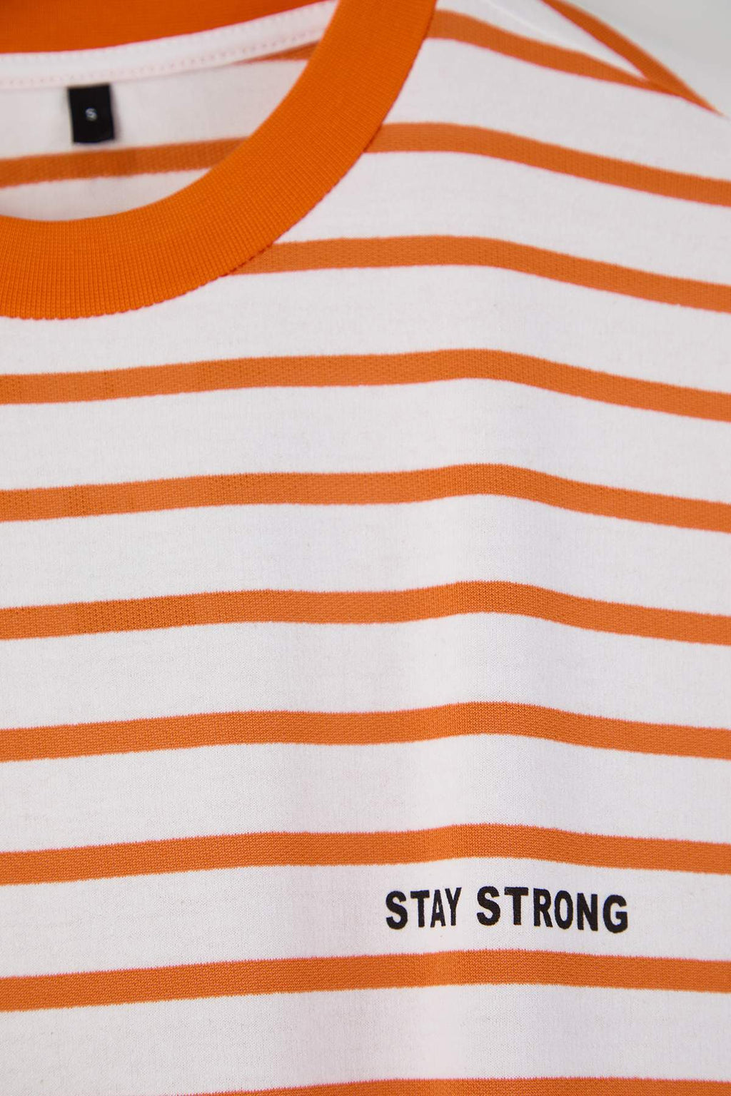 Teen Turuncu Çizgili Slogan Sırt Baskılı Oversize/Geniş Kalıp İnce Örme Sweatshirt TWOAW26SW00193