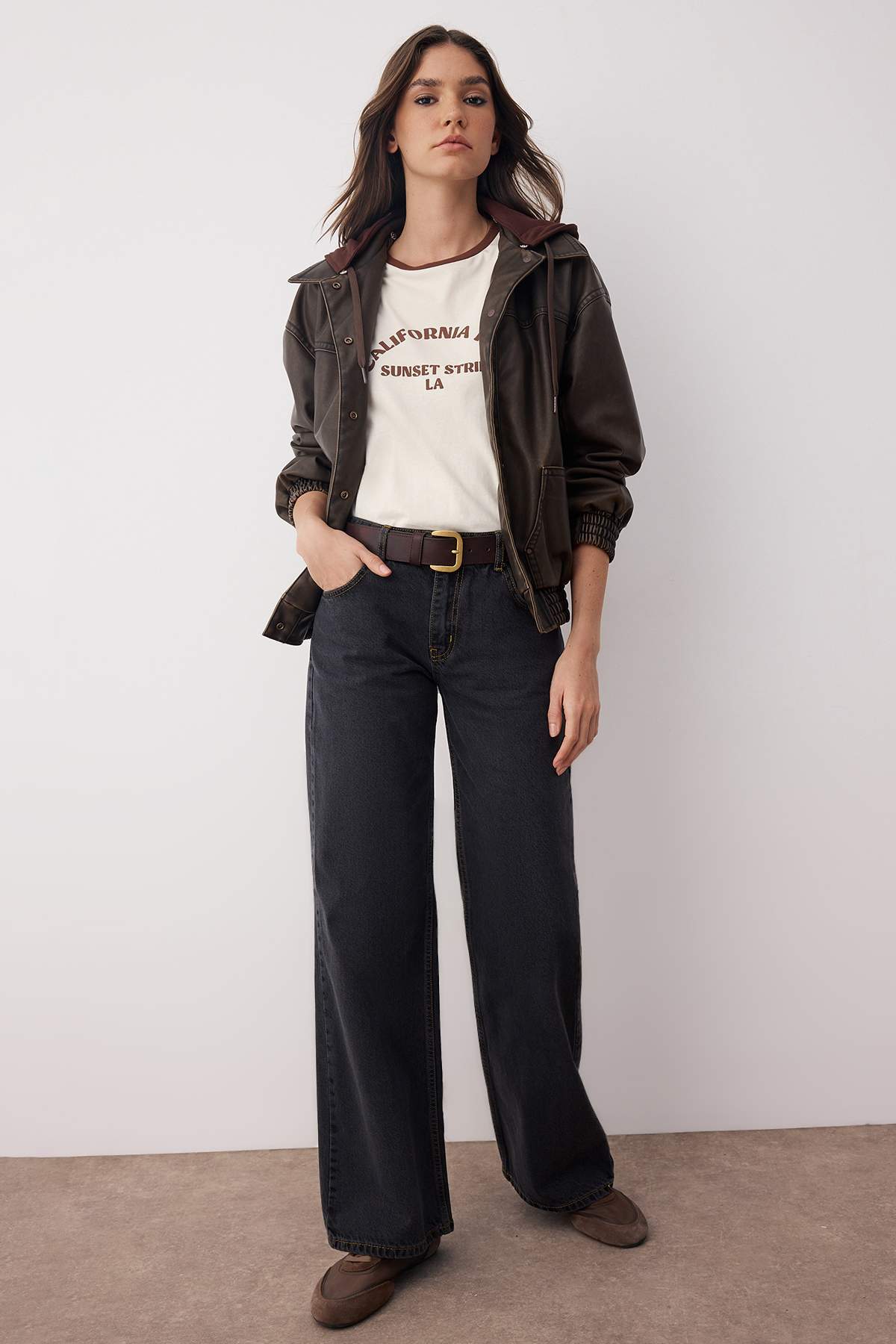 Siyah Düşük Bel Geniş Paça Wide Leg Jeans TWOAW26JE00069