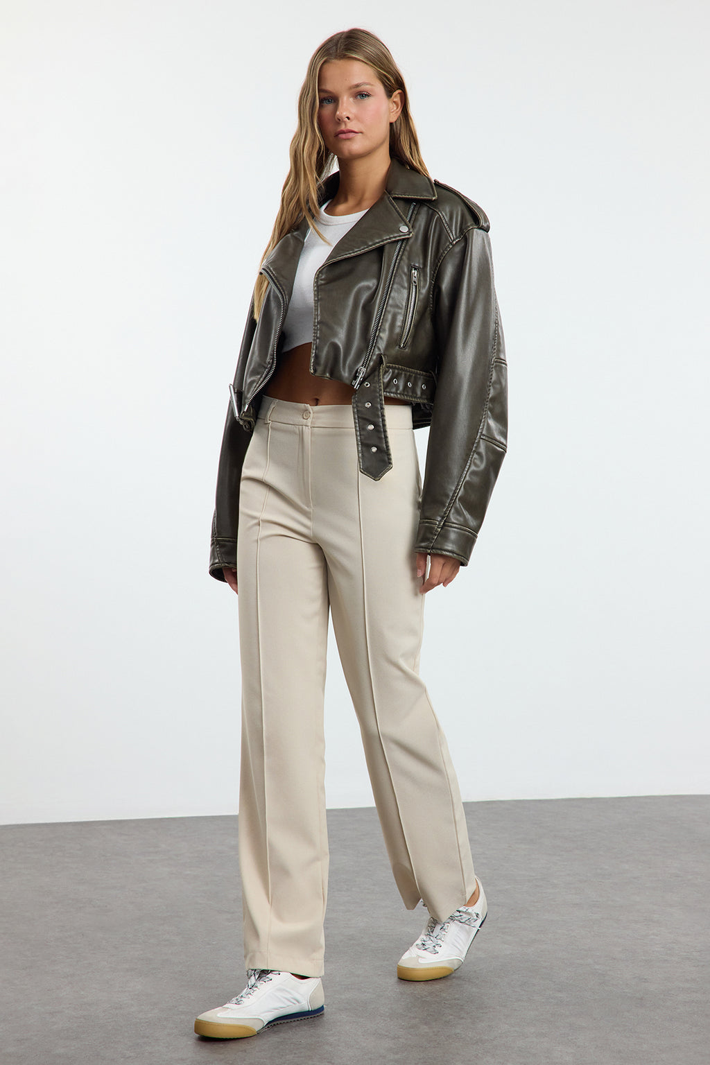 Trendyolmilla Vizon Straight/Düz Kesim Yüksek Bel Nervür Dikişli Dokuma Pantolon TWOSS21PL0093
