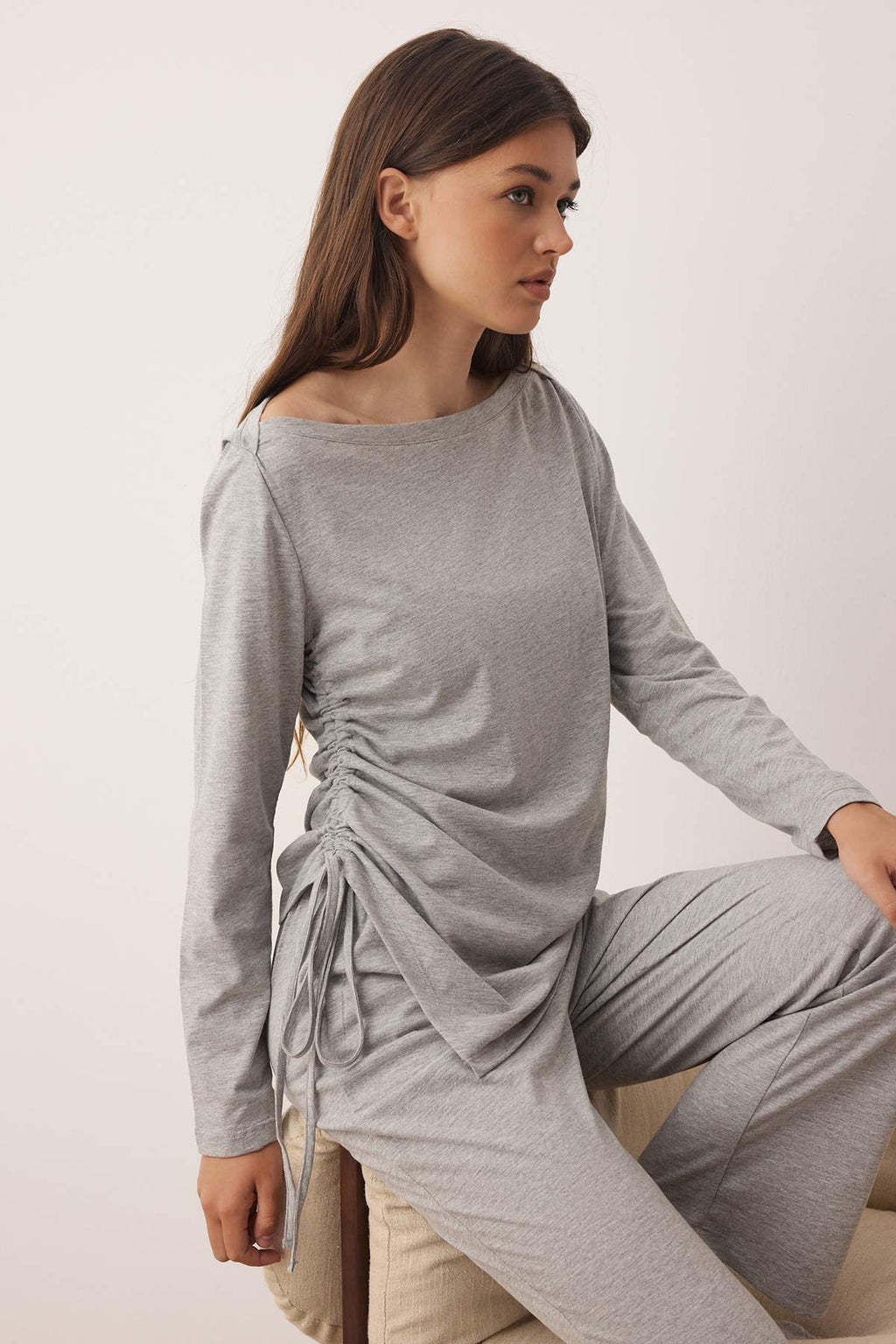 Gri Melanj Pamuklu Büzgü Detaylı Örme Pijama Takımı THMAW26PT00082