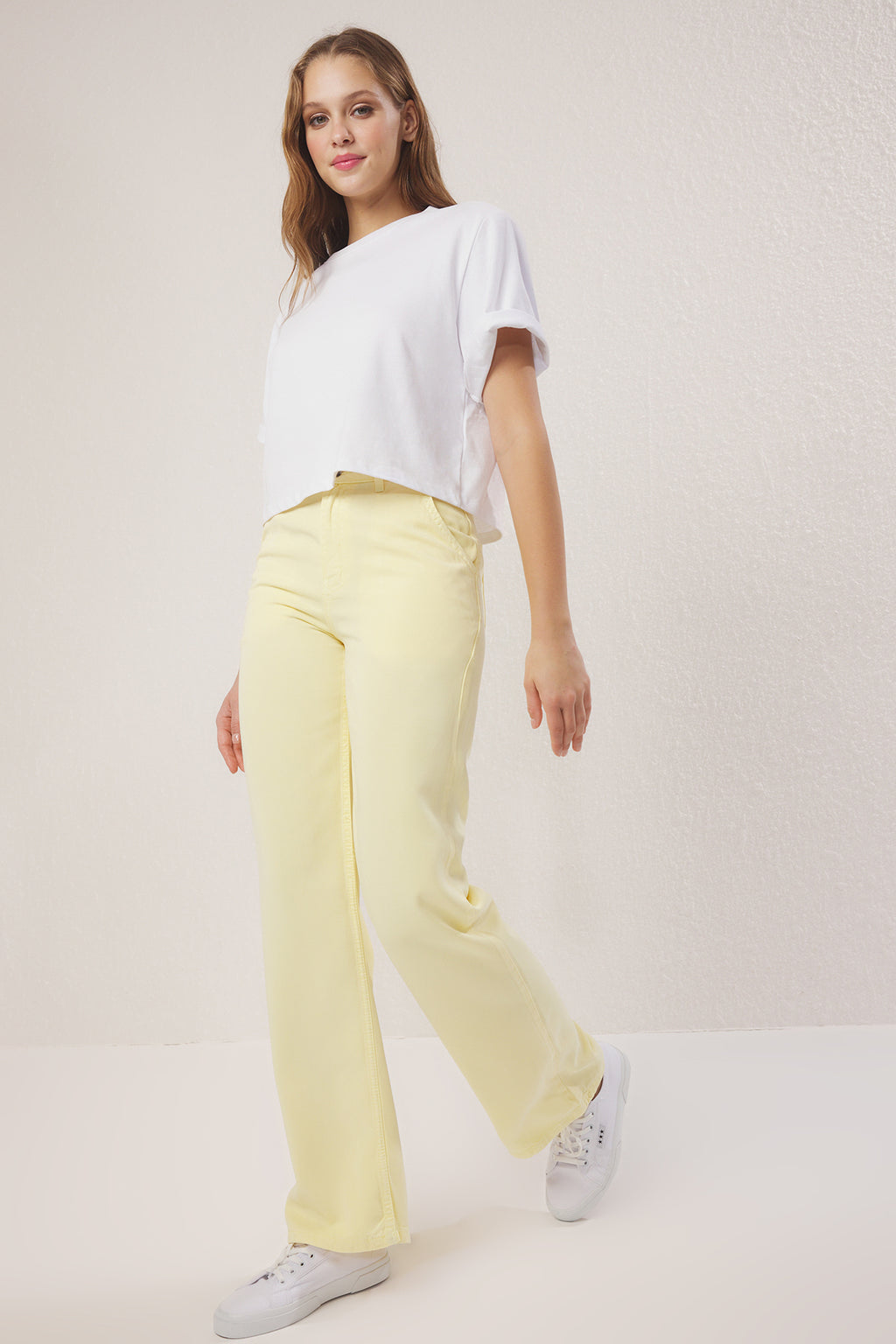 Trendyolmilla More Sustainable Mint %100 Tencel™ Düşük Bel Wide Leg Jeans TWOSS23JE00219