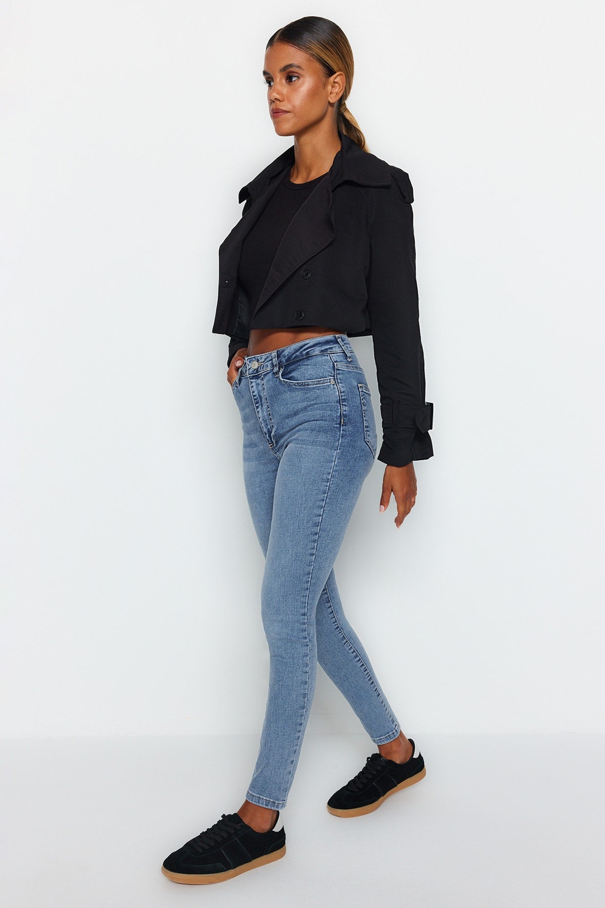 Trendyolmilla Açık Mavi Şekillendiren Etki Yüksek Bel Esnek Skinny Jeans TWOAW24JE00070
