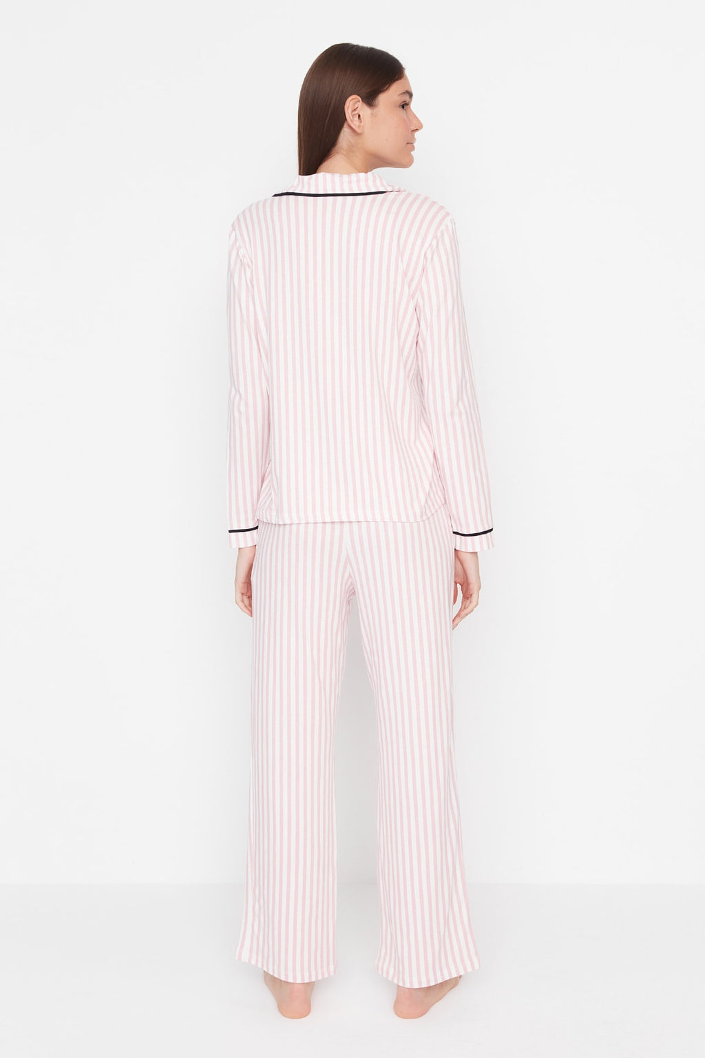 Trendyolmilla Pudra %100 Pamuklu Çizgili Biye Detaylı Örme Pijama Takımı THMAW21PT0614