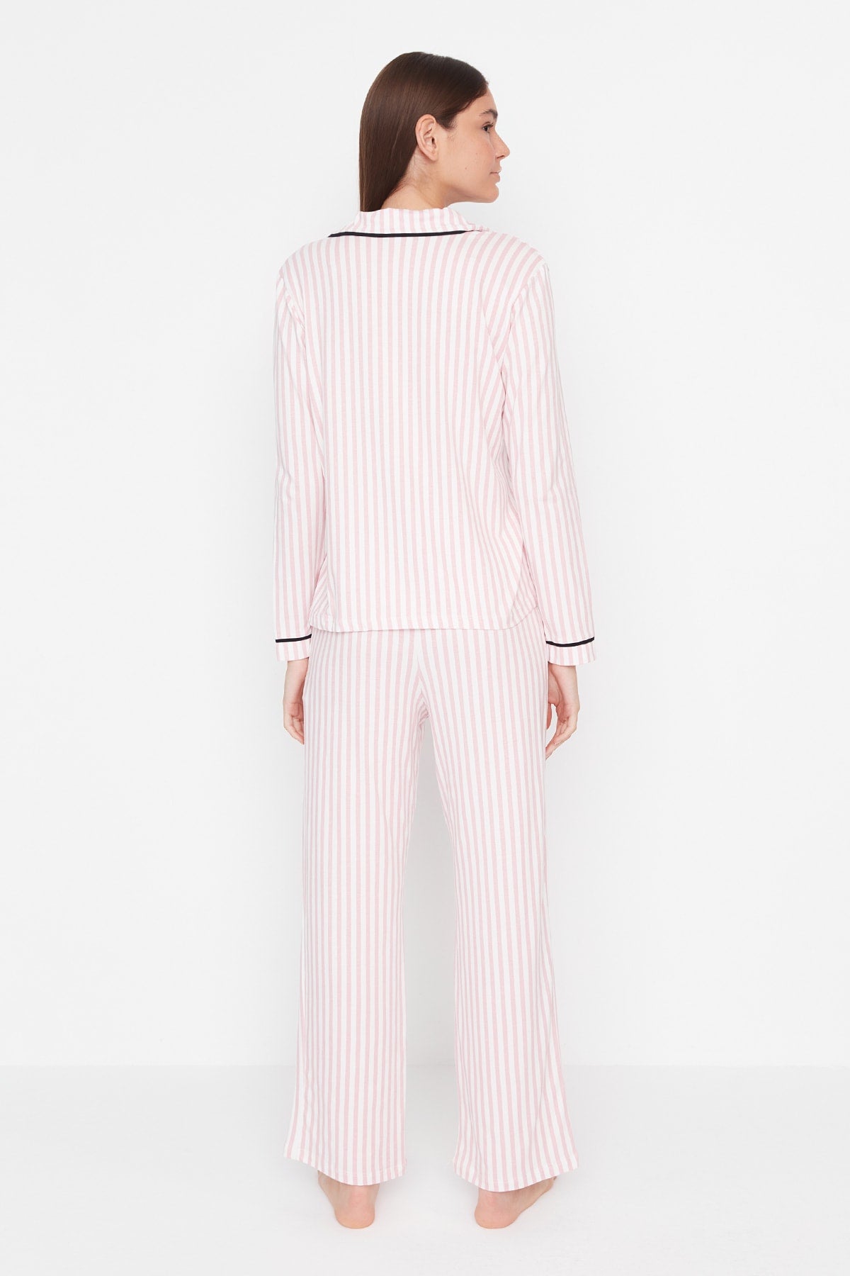Trendyolmilla Pudra %100 Pamuklu Çizgili Biye Detaylı Örme Pijama Takımı THMAW21PT0614