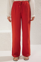 Trendyolmilla Vizon Müslin Beli Lastikli İnce Kumaş Wide Leg/Geniş Paça Dokuma Pantolon TWOSS25PL00067