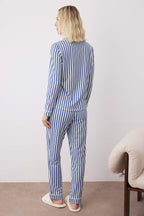 Trendyolmilla Mavi Çizgi Desenli Biyeli İçi Polarlı Gömlek-Pantolon Örme Pijama Takımı THMAW24PT00050