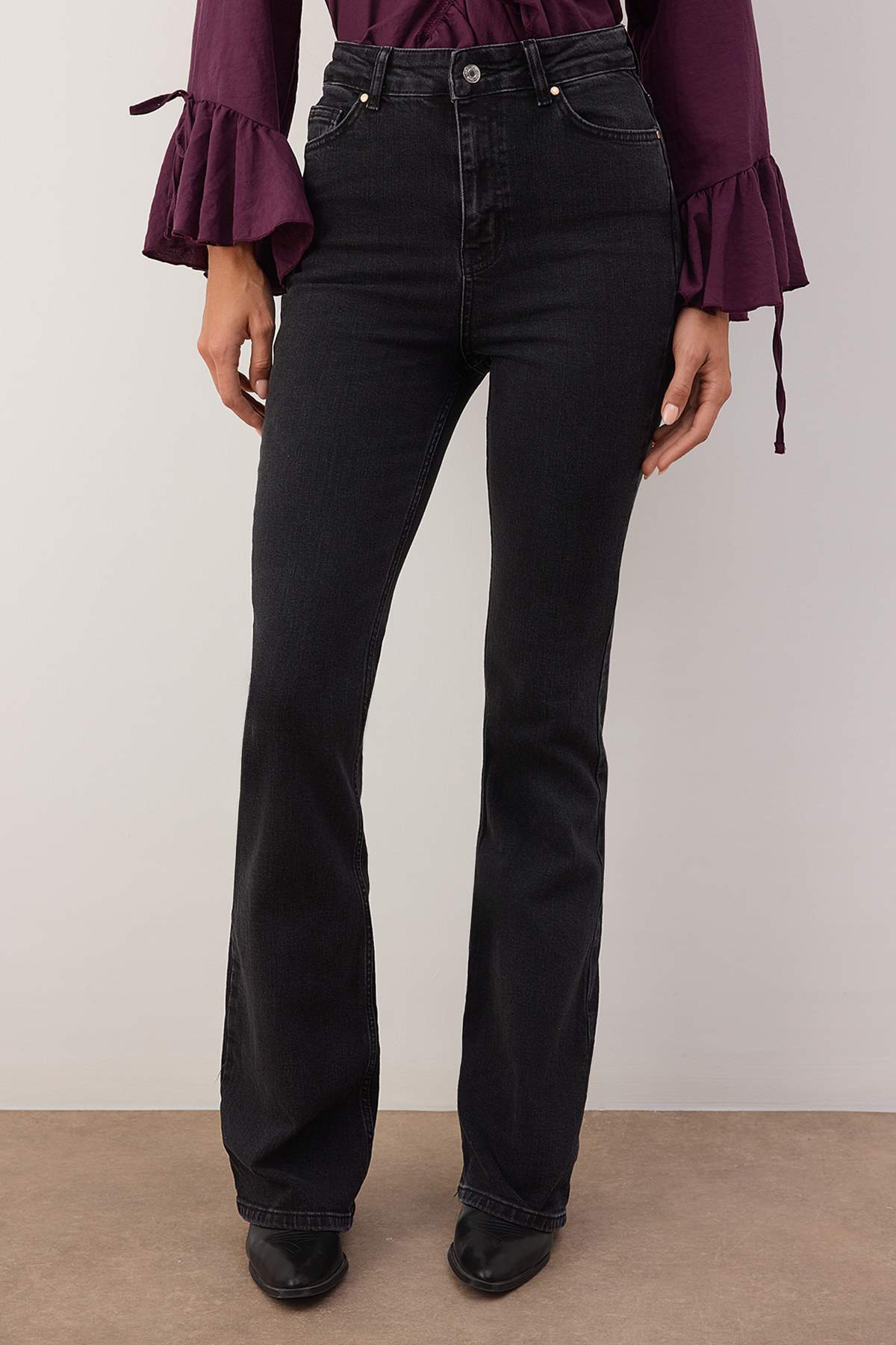 Trendyolmilla Antrasit Yüksek Bel Comfort/Esnek Flare Jeans TWOAW25JE00096